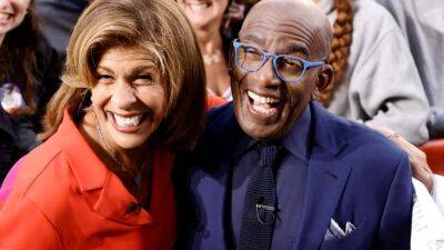 See Hoda Kotb and Al Roker Share a Candy Bar 'Lady and the Tramp' Style on Live TV - www.etonline.com