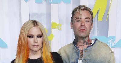 Avril Lavigne and Mod Sun Were ‘Estranged for Months’ Before Split, Didn’t Connect on a ‘Deeper Level’ - www.usmagazine.com - Los Angeles - Minnesota
