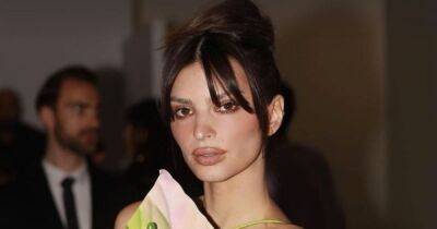 Emily Ratajkowski takes a leaf out of Sinitta's book by wearing a plant as a top - www.ok.co.uk - Paris - Ireland