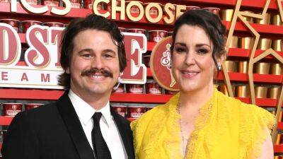 Melanie Lynskey and Jason Ritter's Relationship Timeline: The Ups and Downs of Their Hollywood Romance - www.etonline.com - Hollywood