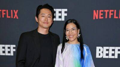Ali Wong Gushes Over Working With 'Beef' Co-Star Steven Yeun (Exclusive) - www.etonline.com