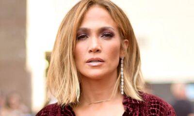 Jennifer Lopez looks fantastic with a new bold hairstyle in salon selfie - hellomagazine.com - Puerto Rico - county Bronx