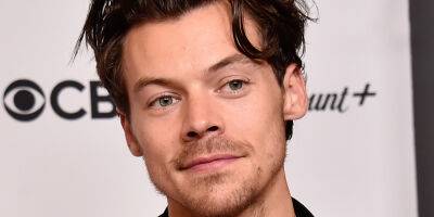 Harry Styles Posts & Deletes Photo of Himself Wearing One Direction Shirt - www.justjared.com