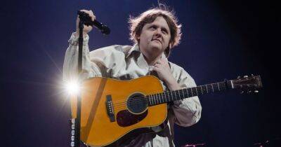 Lewis Capaldi issues heartfelt apology to fans as bronchitis diagnosis sees world tour postponed - www.dailyrecord.co.uk - Scotland - Sweden - city Stockholm