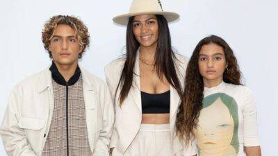 Matthew McConaughey and Camila Alves' Kids Are Their Lookalikes in Rare Paris Fashion Week Appearance - www.etonline.com - Paris