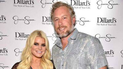 Jessica Simpson Cozies Up to 'Lover' Eric Johnson in PDA-Filled Getaway Photos - www.etonline.com - county Johnson