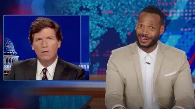 Marlon Wayans Roasts Tucker Carlson’s Jan. 6 Footage Spin: ‘If You Have to Punch a Cop on Your Way In, You’re Not Sightseeing’ (Video) - thewrap.com
