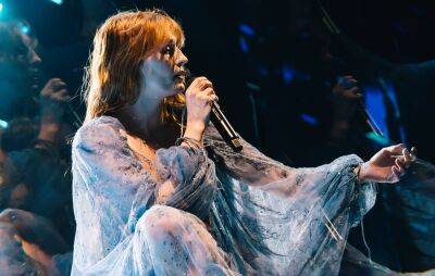 Listen to Florence + The Machine’s cover of No Doubt’s ‘Just A Girl’ from new ‘Yellowjackets’ trailer - www.nme.com - county Florence