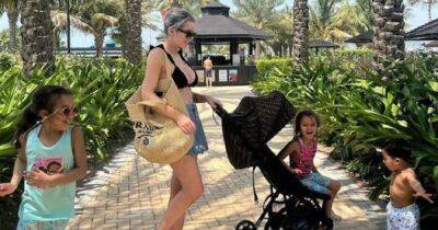 Helen Flanagan a 'supermum' as she whisks her kids on sunshine holiday for Easter - www.manchestereveningnews.co.uk - Dubai