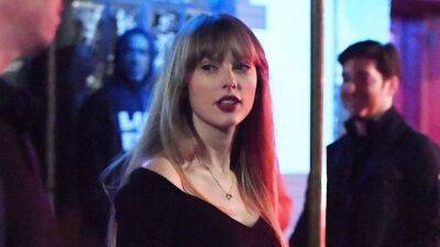 Newly Single Taylor Swift Spotted Out in NYC with Jack Antonoff and Margaret Qualley - www.etonline.com - New York - Florida