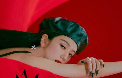 Jisoo debuts at Number Two on Billboard Global 200 with ‘Flower’ - www.nme.com