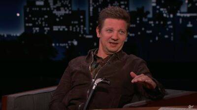 Jeremy Renner Says His Eye 'Did Pop Out' in Snowplow Accident as He Uses a Cane During Late-Night Appearance - www.etonline.com