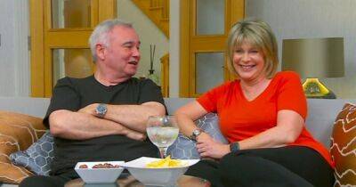 Inside Eamonn Holmes and wife Ruth Langsford's impressive mansion in Surrey - www.dailyrecord.co.uk