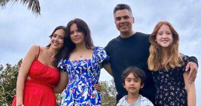 Jessica Alba Shares Rare Family Photo With Husband Cash Warren and All 3 Kids: ‘My Mains’ - www.usmagazine.com