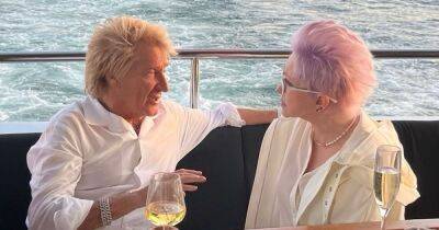 Rod Stewart shares Cyndi Lauper throwback snap as she 'steals' his iconic hairdo - www.dailyrecord.co.uk - Australia - USA