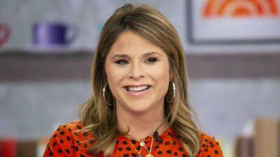 Jenna Bush Hager Says an Ex Broke Up With Her After Seeing Her in a Swimsuit - www.etonline.com