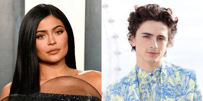 Kylie Jenner Seemingly Visits Timothee Chalamet's House Amid Dating Rumors, Video Surfaces of Them Interacting During Paris Fashion Week - www.justjared.com