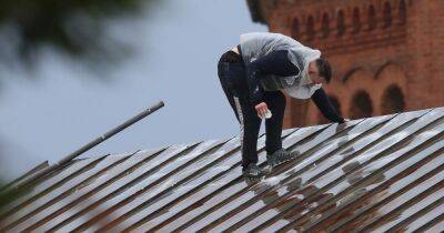 'They have lost all hope': The 'scandal' jail sentence with a 'shameful' suicide rate behind the Strangeways roof protest - www.manchestereveningnews.co.uk - Beyond