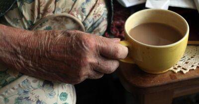 Thousands of elderly people in Greater Manchester living alone without central heating - www.manchestereveningnews.co.uk - Britain - Manchester