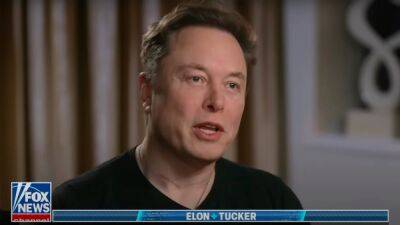 Elon Musk Tells Tucker Carlson He’ll Launch ChatGPT Rival After Taking Credit for Original: ‘I Came Up With the Name’ (Video) - thewrap.com