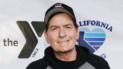 Charlie Sheen Reunites With Chuck Lorre for Max Series 'How to Be a Bookie' - www.etonline.com