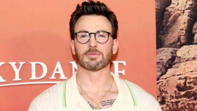 Chris Evans Shares His Simple Essential for a Perfect First Date (Exclusive) - www.etonline.com - New York