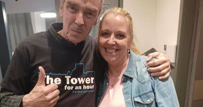 John Hannah visits West Lothian bar just weeks after Hollywood star Samuel L Jackson was spotted in Bathgate - www.dailyrecord.co.uk - Scotland