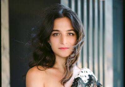 Jenny Slate To Star In App Horror ‘Mindful’; Architect & CAA Launch Sales Ahead Of Cannes Market - deadline.com - Britain - USA