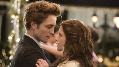 ‘Twilight’ Series In Early Development At Lionsgate TV - deadline.com - county Early