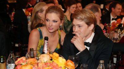 Taylor Swift Fans Are Mad at Joe Alwyn For the Dumbest Reason - www.glamour.com