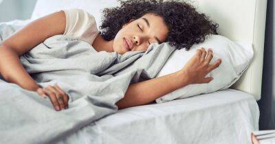 Expert reveals how your sleeping habits may be stopping you from losing weight - www.dailyrecord.co.uk - Beyond