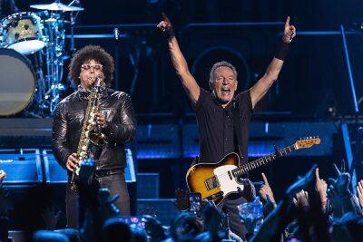 Bruce Springsteen and E Street Band rock MSG at first NYC concert in 7 years - nypost.com - USA - New York - New Jersey - county Van Zandt