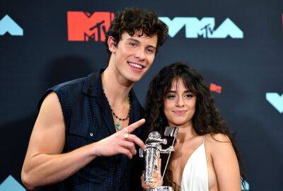 Camila Cabello And Shawn Mendes Spotted Together Again Holding Hands In Los Angeles - etcanada.com - Los Angeles - county Hand - city Venice
