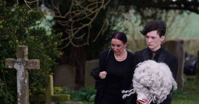 Paul O'Grady's daughter arrives to father's funeral carrying iconic Lily Savage wig - www.msn.com - city Buster
