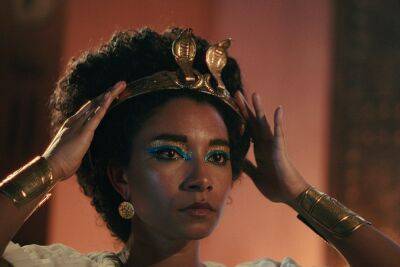 ‘Queen Cleopatra’ Director Tina Gharavi Responds To Backlash Over Black Cleopatra - etcanada.com - Taylor - Egypt - Greece - Iran - Macedonia
