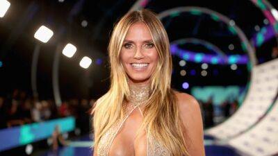 Heidi Klum Flashed Her Thong in a Backless Chainmail Minidress - www.glamour.com