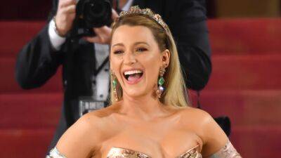 Blake Lively Celebrated the Anniversary of Forgetting to Post With a Snap of Her Purple Minidress - www.glamour.com - New York