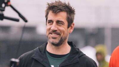 Aaron Rodgers Traded to the New York Jets After 18-Year Run With Green Bay Packers - www.etonline.com - New York - New York - Jordan - county Bay