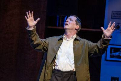 ‘Good Night, Oscar’ review: Sean Hayes stars in off-key Broadway play - nypost.com - New York - USA - city Paris, Usa