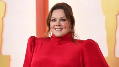 Melissa McCarthy Stars on Cover of 'People's 2023 Beautiful Issue - www.etonline.com