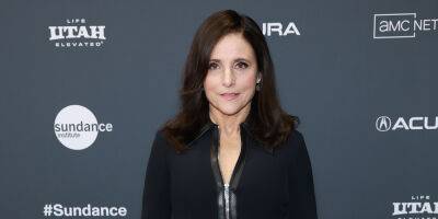 Julia Louis-Dreyfus Opens Up About Her Devastating Pregnancy Loss at 28 & the Best Meal Her Mom Cooked - www.justjared.com - county Hall