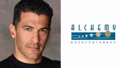 ‘The Mandalorian’s Simon Kassianides Signs With Alchemy Entertainment - deadline.com - Britain - London - USA - Tennessee
