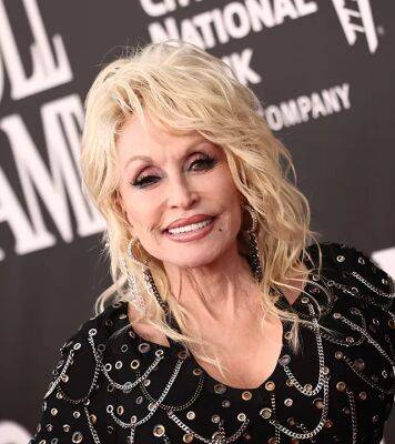 Dolly Parton credits faith for being a 'guiding light': 'Through God, all things are possible' - www.foxnews.com - Nashville
