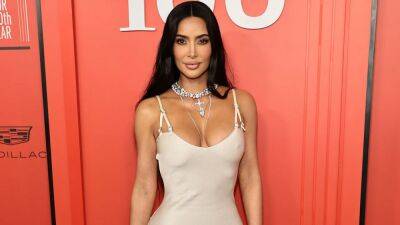 Kim Kardashian Wears Curve-Hugging Gown, Hangs With Don Lemon, Salma Hayek, and More Stars at Time100 Gala - www.etonline.com - New York