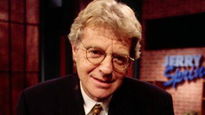 Jerry Springer, Controversial and Iconic Talk Show Host, Dies At 79 - www.glamour.com - Chicago - city Cincinnati