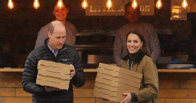 Kate and William carry pizzas to heroic mountain rescue workers in sweet gesture - www.ok.co.uk