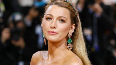 Blake Lively Is Skipping This Year's Met Gala - www.glamour.com