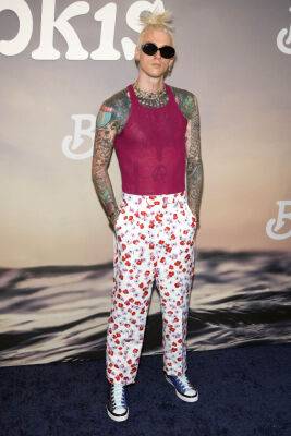 Machine Gun Kelly Steps Out At ‘Bupkis’ Premiere Without Megan Fox - etcanada.com - New York - Hawaii