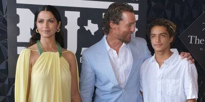 Levi McConaughey Joins Parents Matthew McConaughey & Camila Alves For 2023 Mack, Jack & McConaughey Gala - www.justjared.com - Paris - Texas