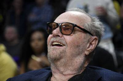 Jack’s Back! Nicholson Greets Larry David, LeBron James As He Attends First Lakers Game Since 2021 - etcanada.com - Los Angeles - city Memphis - Boston